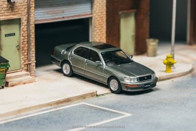 Lexus LS400 Flint Grey