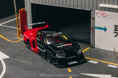 Liberty Walk LB-ER34 Super Silhouette SKYLINE ADVAN