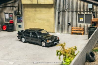 Mercedes-Benz 190 E 2.3-16 Blue-Black metallic