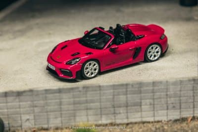 Porsche 718 Spyder RS Ruby Star Neo