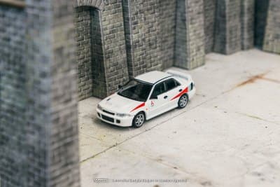 Mitsubishi Lancer RS Evolution White