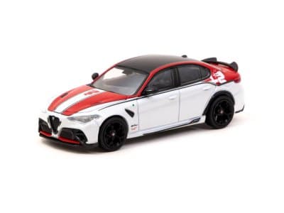 Alfa Romeo Giulia GTA Red / White