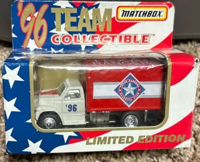 Ford F800 Delivery Van