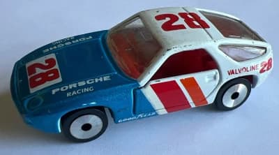 Porsche 928
