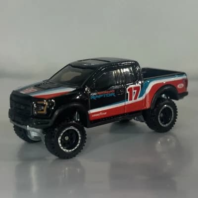 17 Ford F-150 Raptor