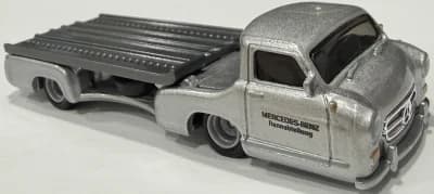 Mercedes-Benz Renntransporter
