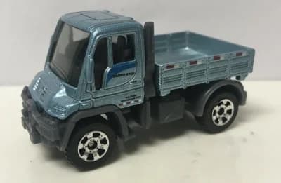 Mercedes-Benz Unimog U300