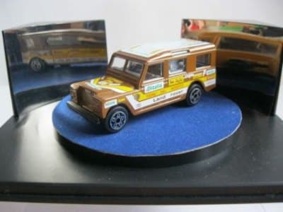 Land Rover Defender 110