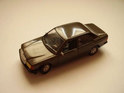 Mercedes-Benz 190E