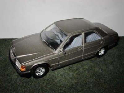 Mercedes-Benz 190E