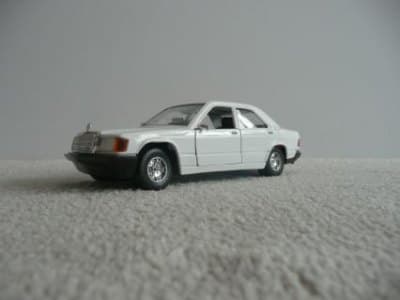 Mercedes-Benz 190E