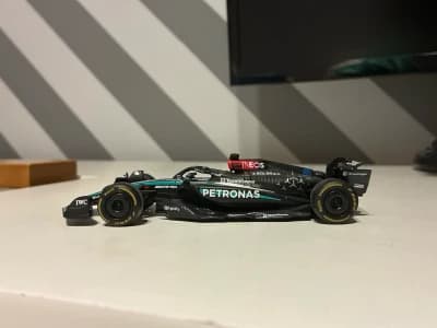 Mercedes-AMG F1 W15E Performance (George Russell)