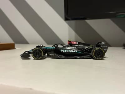Mercedes-AMG F1 W15E Performance (Lewis Hamilton)