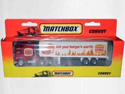 Kenworth Box Truck with Articulated Trailer Box