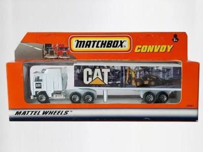 Kenworth Box Truck with Articulated Trailer Box