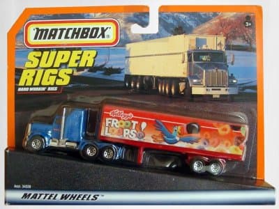 Kenworth Aerodyne with Articulated Trailer Box