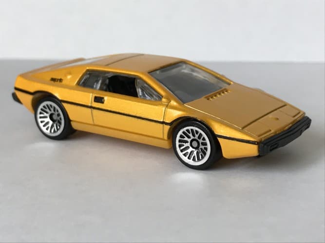 Lotus Esprit S1 null: Image 1