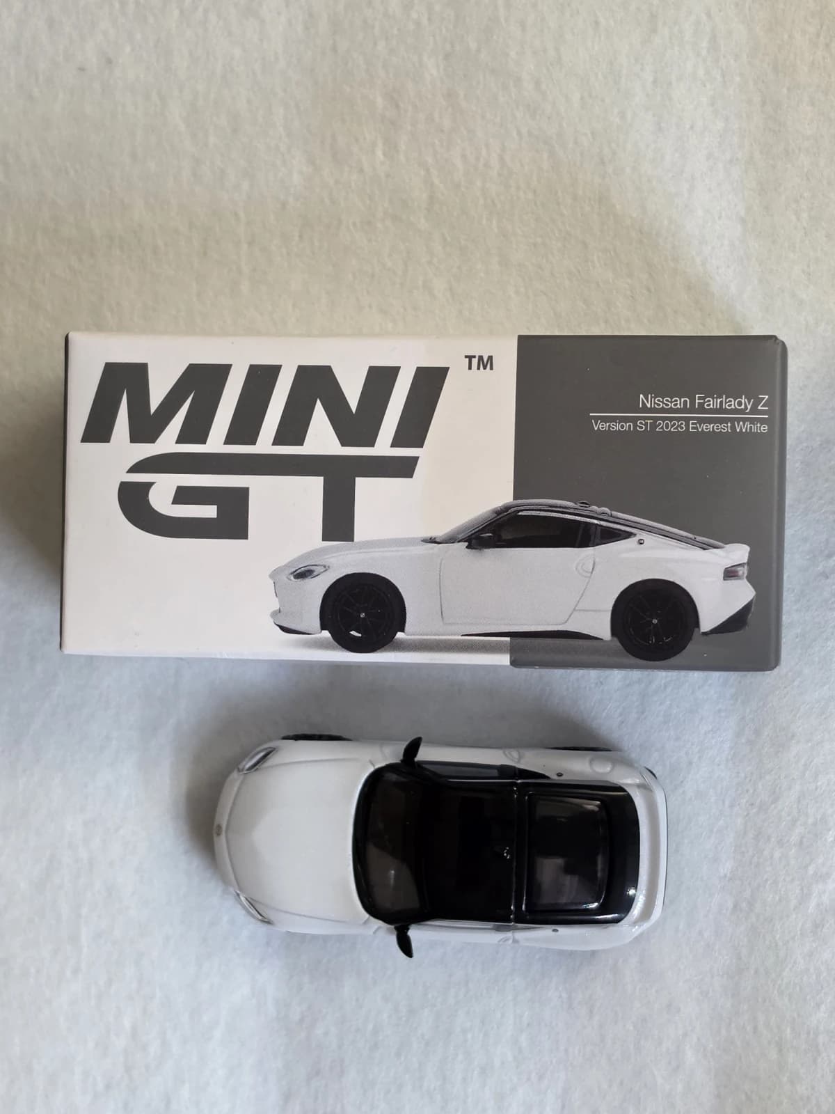 Nissan Fairlady Z Version ST 2023 Everest White No Package: Image 9