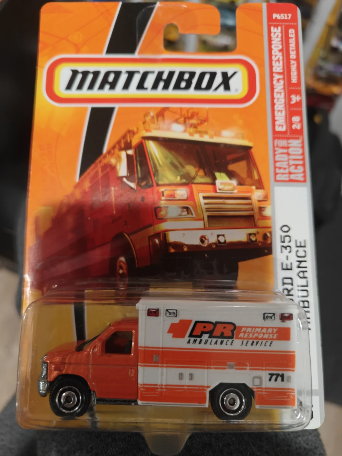 08 Ford E-350 Ambulance Long Card: Image 1