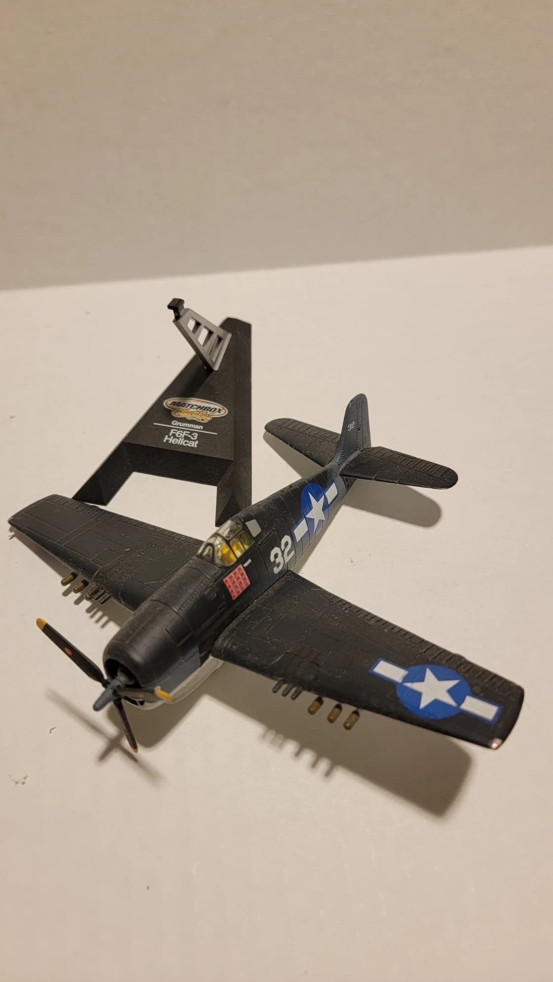 Grumman F6F-3 Hellcat No Package: Image 2