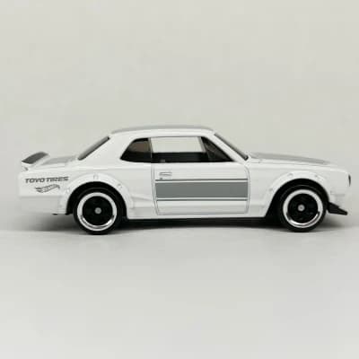Nissan Skyline H/T 2000GT-X