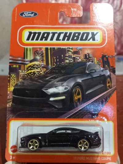 19 Ford Mustang Coupe