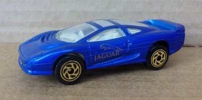 Jaguar XJ220