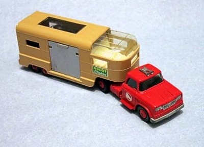 Articulated Horse Box