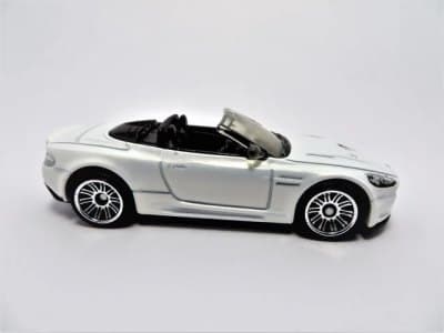 Aston Martin DBS Volante