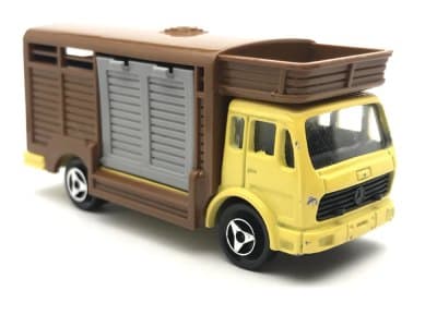 Mercedes-Benz Animal Truck