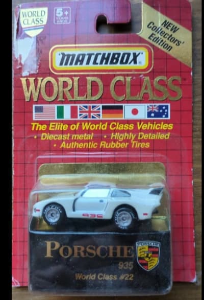 Racing Porsche 935