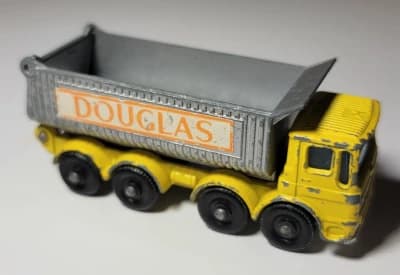 8 Wheel Tipper